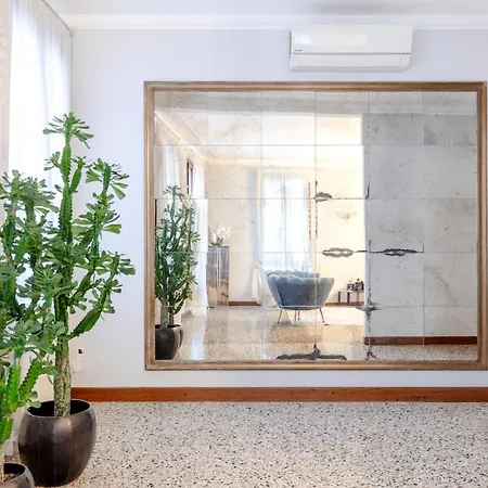 San Marco Charming Apartment